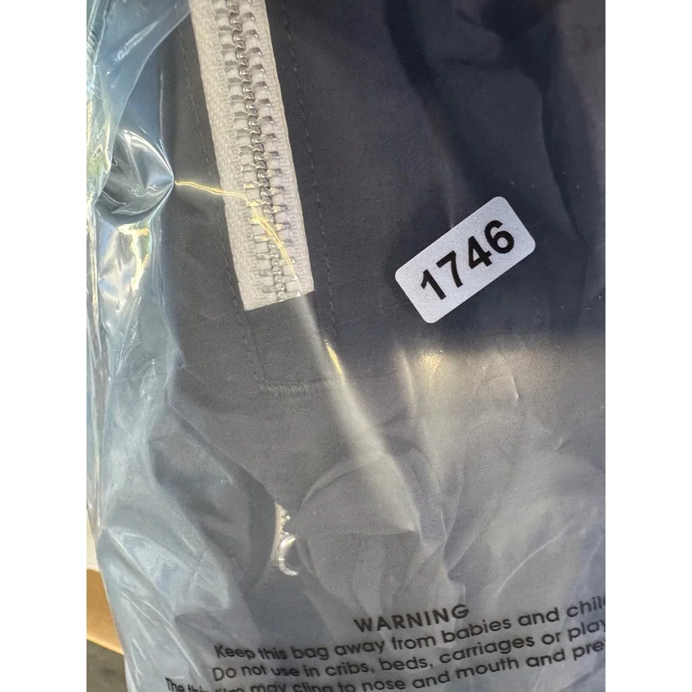 Nike Team Shoe Dog Nike Grand Prix 2023 Windbreaker Jacket Men XL Black Full Zip - Picture 11 of 11